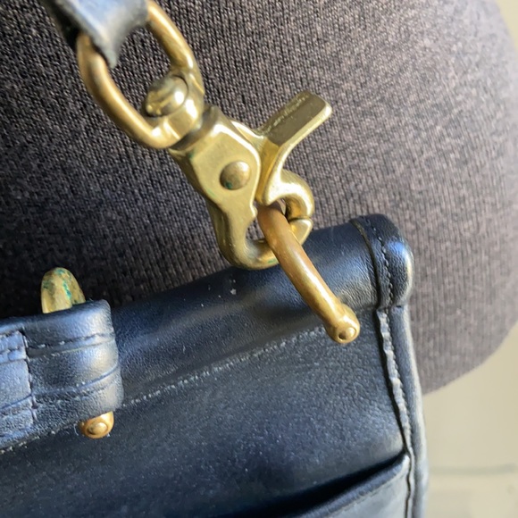 Coach Vintage Willis Crossbody - Picture 8 of 13